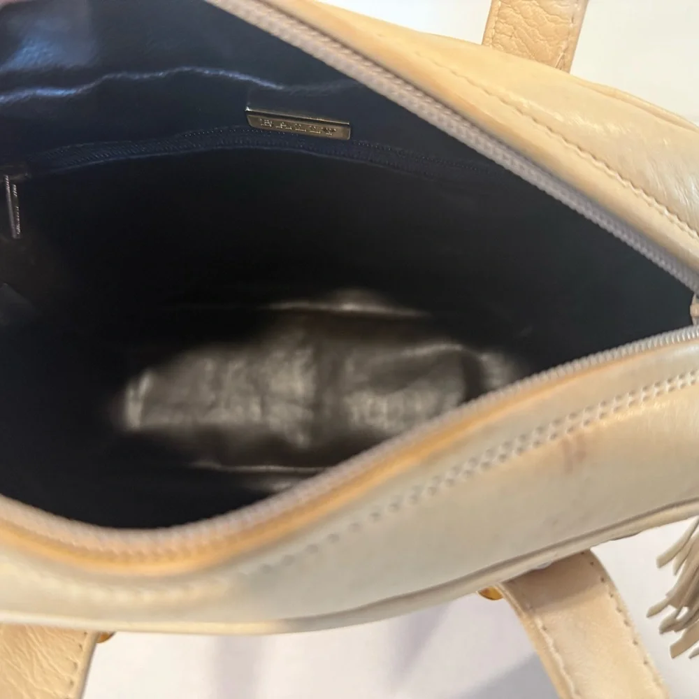 Bally Vintage Tan and Cream Woven Leather Bag - Picture 6 of 14